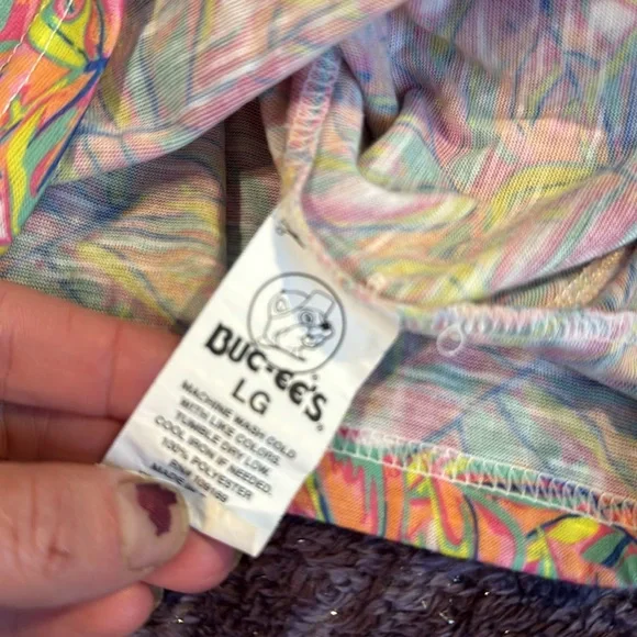 5/$25 Woman’s Large Buc-ee’s Patterned Romper - Picture 5 of 5